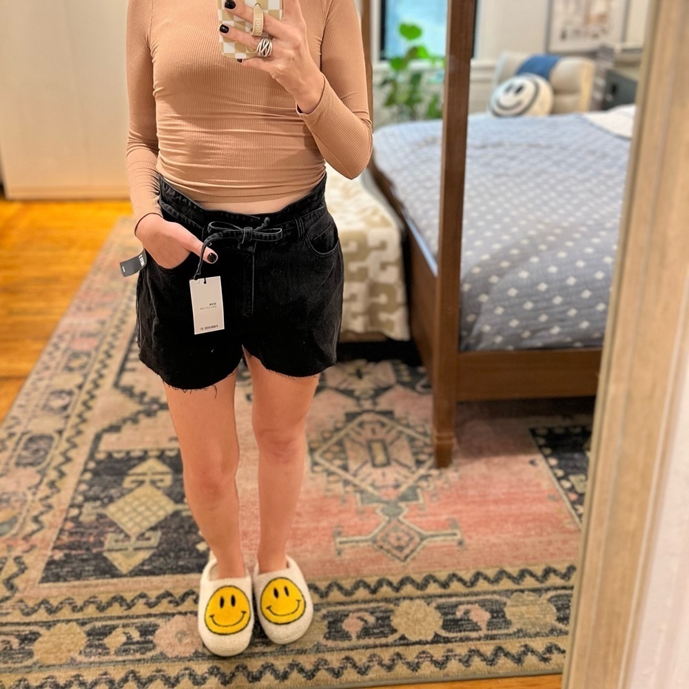 NWT Forever 21 High Waisted Jean Short - Black - Picture 8 of 11